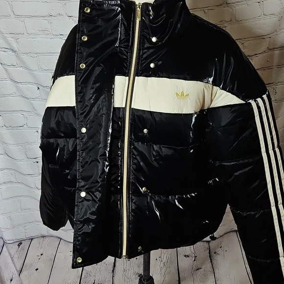 Adidas Ski Chic Cropped Puffer Jacket Black/Cream Size Medium - Picture 4 of 10